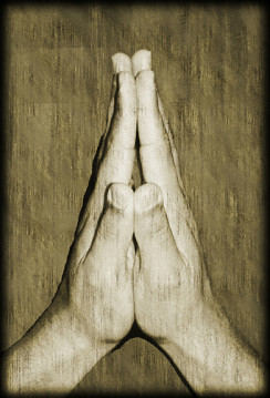 Praying hands/Flickr photo by kendra b harris